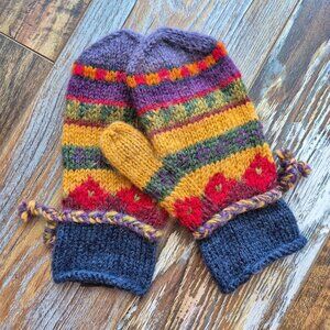 NWoT Icelandic Design Newari Hand Knit In Nepal 100% Wool Nordic Mittens